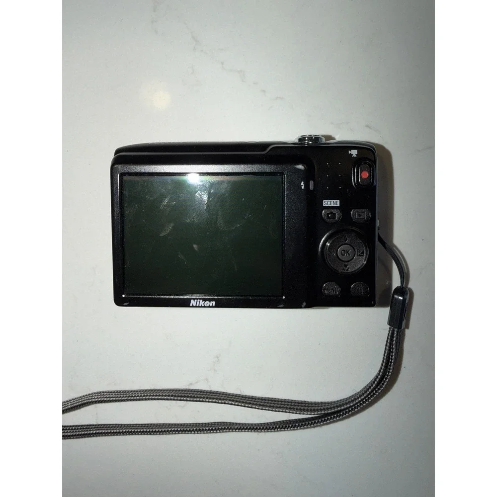 Nikon Coolpiz S3100 Compact Digital Camera - Has Issues Read Description